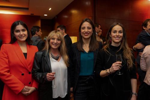 Javiera Cid, María Esther Valdés, Natalia Medina y Alina Bendersky